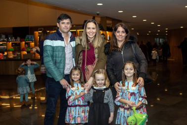 El sábado pasado, muchas familias asistieron al espectáculo de 'La Bella Durmiente', un musical infantil del cuento clásico. Una hora de música, teatro y baile para todos, en el Museo de Navarra.