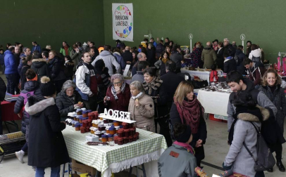 Imágenes del mercado de productores del pirineo  en Abaurrea Alta.