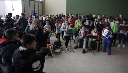 Imágenes del mercado de productores del pirineo  en Abaurrea Alta.