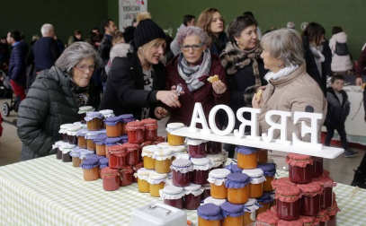 Imágenes del mercado de productores del pirineo  en Abaurrea Alta.