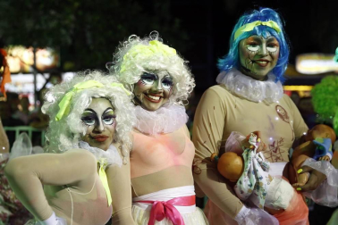 Catrinas, vikingos y elfos formaron parte de los personajes fantásticos que se pasearon por las calles de la ciudad colombiana