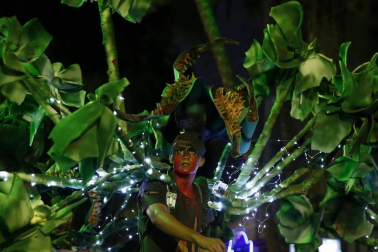 Catrinas, vikingos y elfos formaron parte de los personajes fantásticos que se pasearon por las calles de la ciudad colombiana