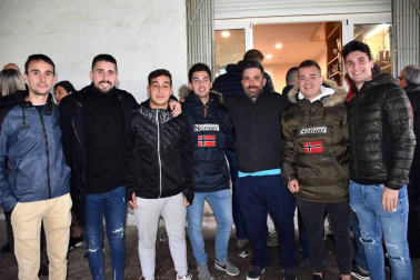 Este domingo 8, tuvo lugar la final del XVIII Torneo Internacional de Fútbol Sub-16 en Cabanillas. Los equipos enfrentados eran el C.A. Osasuna y Real Zaragoza. A pesar de la lluvia, la afición vino en masa para apoyar a sus equipos favoritos en un ambiente alegre.