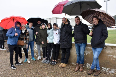 Este domingo 8, tuvo lugar la final del XVIII Torneo Internacional de Fútbol Sub-16 en Cabanillas. Los equipos enfrentados eran el C.A. Osasuna y Real Zaragoza. A pesar de la lluvia, la afición vino en masa para apoyar a sus equipos favoritos en un ambiente alegre.