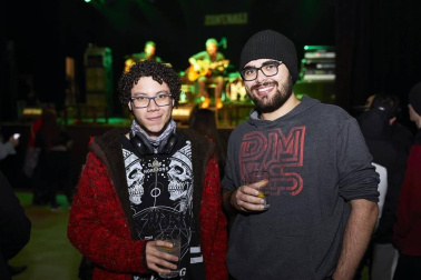 Ibili Elkartea, entidad que trabaja en el ámbito de la discapacidad física, organizó el pasado 5 de diciembre la primera edición del 'Ibili Fest', un festival solidario cuyo objetivo fue impulsar los diferentes proyectos de la entidad. Para ello contó de artistas amigos como Alfredo e Iker Piedrafita, Cuatro Madres, Txendu, Bourbon Kings y el rapero Sho-Hai.
