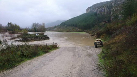 Fotos enviadas por los lectores de Diario de Navarra de las inundaciones de este viernes en Navarra.