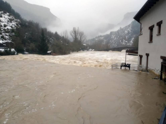 Fotos enviadas por los lectores de Diario de Navarra de las inundaciones de este viernes en Navarra.