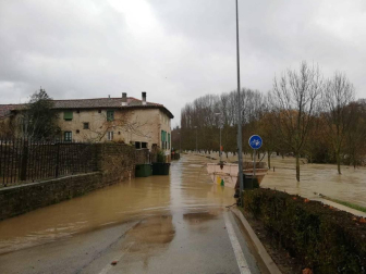 Fotos enviadas por los lectores de Diario de Navarra de las inundaciones de este viernes en Navarra.