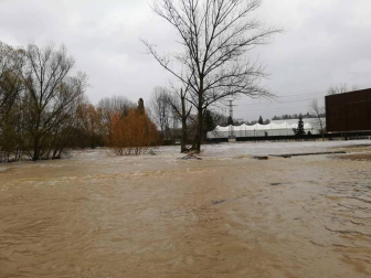 Fotos enviadas por los lectores de Diario de Navarra de las inundaciones de este viernes en Navarra.