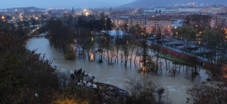 Fotos enviadas por los lectores de Diario de Navarra de las inundaciones de este viernes en Navarra.