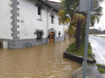 Fotos enviadas por los lectores de Diario de Navarra de las inundaciones de este viernes en Navarra.