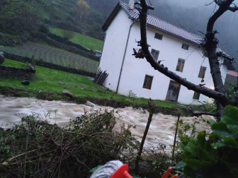 Fotos enviadas por los lectores de Diario de Navarra de las inundaciones de este viernes en Navarra.