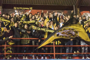 El estadio La Planilla de Calahorra acogió este jueves, 19 de diciembre, la eliminatoria de primera ronda de la Copa del Rey entre el conjunto de Azagra y los gallegos, con victoria final para los visitantes por 0-2.