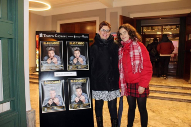 El pasado viernes 13 de diciembre, el cantante Blas Cantó viajó a Pamplona dentro de su gira 'Complicados'. El Teatro Gayarre acogió la presentación de este álbum, que ha sido número uno en ventas e incluye éxitos como 'Él no soy yo', 'In your bed' o 'No volveré a seguir tus pasos'. Los seguidores del cantante vibraron con el concierto.