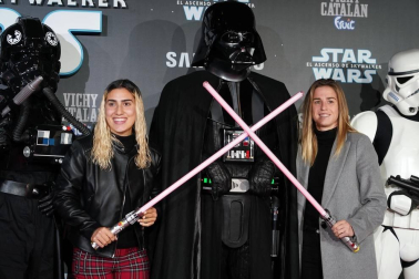 El teatro Victoria Eugenia de San Sebastián acogió este miércoles el preestreno en España de la última película de 'Star Wars', 42 años después de que también lo hiciera con 'La guerra de las galaxias'.