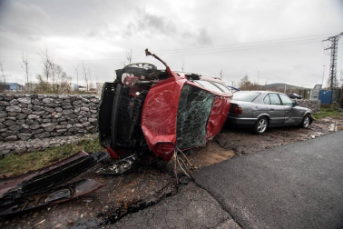 La localidad cántabraha amanecido teñida del marrón del lodo