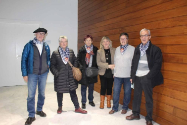 El sábado 14 de diciembre la Casa de Cultura de Aoiz acogió un festival solidario de Navidad con el fin de ayudar a los niños Talibés de Senegal. Los habitantes de la localidad quisieron conocer de primera mano este proyecto y disfrutaron de las diferentes actividades, que se desarrollaron en la Casa de Cultura.