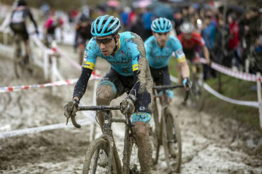 Participantes en la prueba disputada este sábado, 21 de diciembre, en el circuito de Lezkairu.