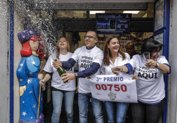 Lluvia de millones en toda España con el sorteo de la Lotería de Navidad 2019.
