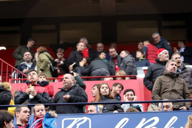 Galería de fotos de la afición en El Sadar durante el Osasuna-Real Sociedad