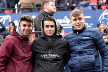 Galería de fotos de la afición en El Sadar durante el Osasuna-Real Sociedad