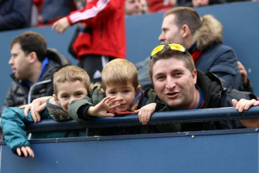 Galería de fotos de la afición en El Sadar durante el Osasuna-Real Sociedad