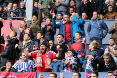 Galería de fotos de la afición en El Sadar durante el Osasuna-Real Sociedad