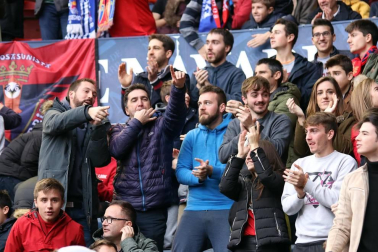 Galería de fotos de la afición en El Sadar durante el Osasuna-Real Sociedad