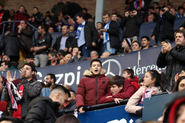 Galería de fotos de la afición en El Sadar durante el Osasuna-Real Sociedad