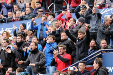 Galería de fotos de la afición en El Sadar durante el Osasuna-Real Sociedad