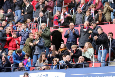 Galería de fotos de la afición en El Sadar durante el Osasuna-Real Sociedad