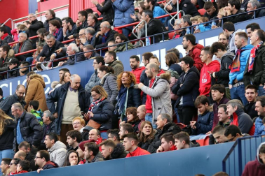 Galería de fotos de la afición en El Sadar durante el Osasuna-Real Sociedad