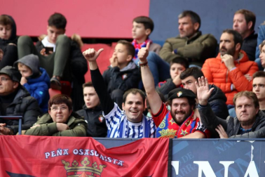 Galería de fotos de la afición en El Sadar durante el Osasuna-Real Sociedad