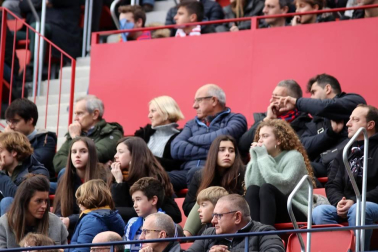 Galería de fotos de la afición en El Sadar durante el Osasuna-Real Sociedad