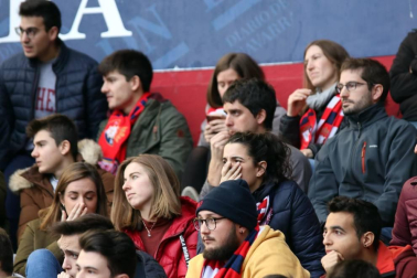 Galería de fotos de la afición en El Sadar durante el Osasuna-Real Sociedad