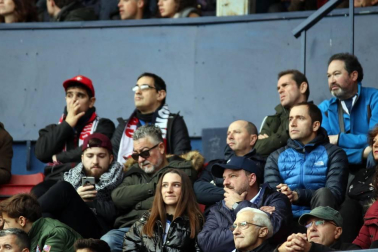 Galería de fotos de la afición en El Sadar durante el Osasuna-Real Sociedad