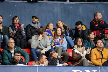 Galería de fotos de la afición en El Sadar durante el Osasuna-Real Sociedad