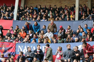 Galería de fotos de la afición en El Sadar durante el Osasuna-Real Sociedad