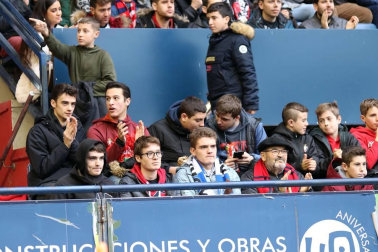 Galería de fotos de la afición en El Sadar durante el Osasuna-Real Sociedad