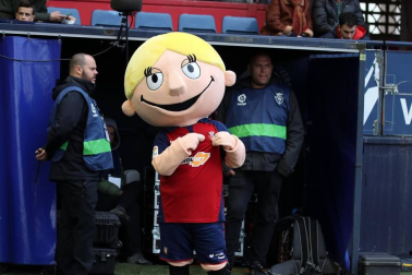 Galería de fotos de la afición en El Sadar durante el Osasuna-Real Sociedad