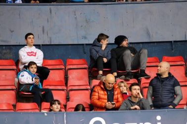 Galería de fotos de la afición en El Sadar durante el Osasuna-Real Sociedad