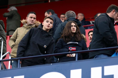 Galería de fotos de la afición en El Sadar durante el Osasuna-Real Sociedad