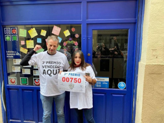 El tercer premio, el 750, deja cinco millones de euros en la calle Aldapa, en Pamplona
