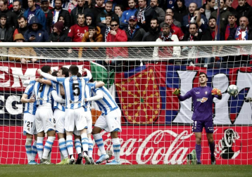 Fotos Osasuna Real Sociedad: resumen gráfico del partido disputado en El Sadar.