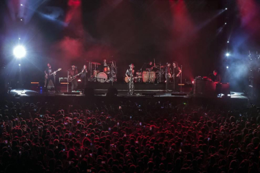 Imágenes del concierto que Leiva ofreció en el Navarra Arena en Pamplona.