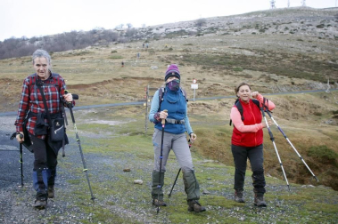 Fotos del Mendigoizaleen Eguna: resumen gráfico de la despedida del año de los montañeros en San Miguel de Aralar.