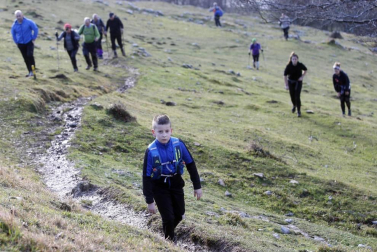 Fotos del Mendigoizaleen Eguna: resumen gráfico de la despedida del año de los montañeros en San Miguel de Aralar.