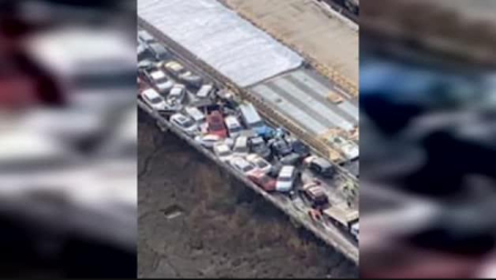 Accidente múltiple con 63 vehículos implicados