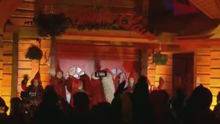 Papá Noel emprende viaje para llegar a tiempo a todos los hogares