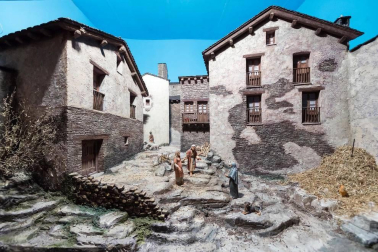La Asociación Santa Ana de Tudela celebra sus bodas de plata con nuevos montajes en su exposición